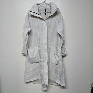 Lululemon Smooth‎ Departure Jacket sz 8 Light Chrome